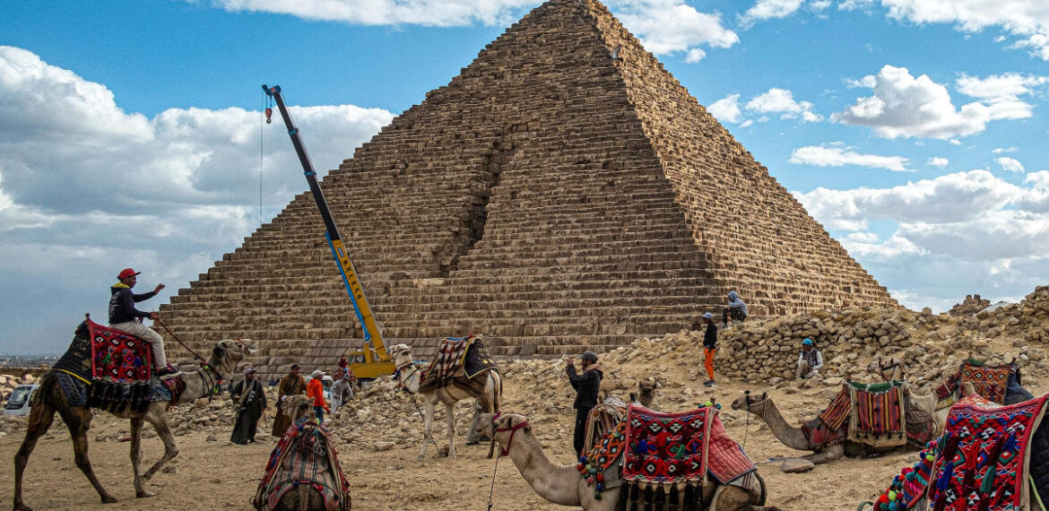 Ambitious Project Unveiled: Archaeologists Aim to Restore Giza’s Smallest Pyramid to Ancient Glory